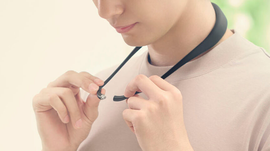 コリコランループEW-RA520の装着方法|首にかけて肩まわりをケアするループタイプ