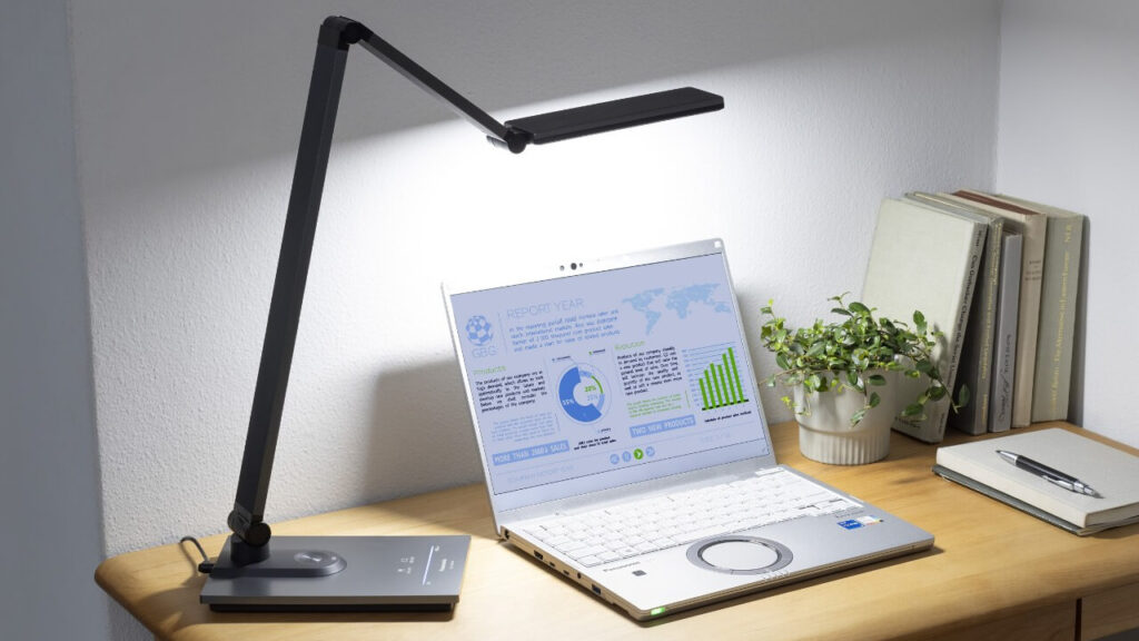 パナソニック SQ-LD560 デスクタイプ LEDデスクライト 机の上に置いて使う設置例